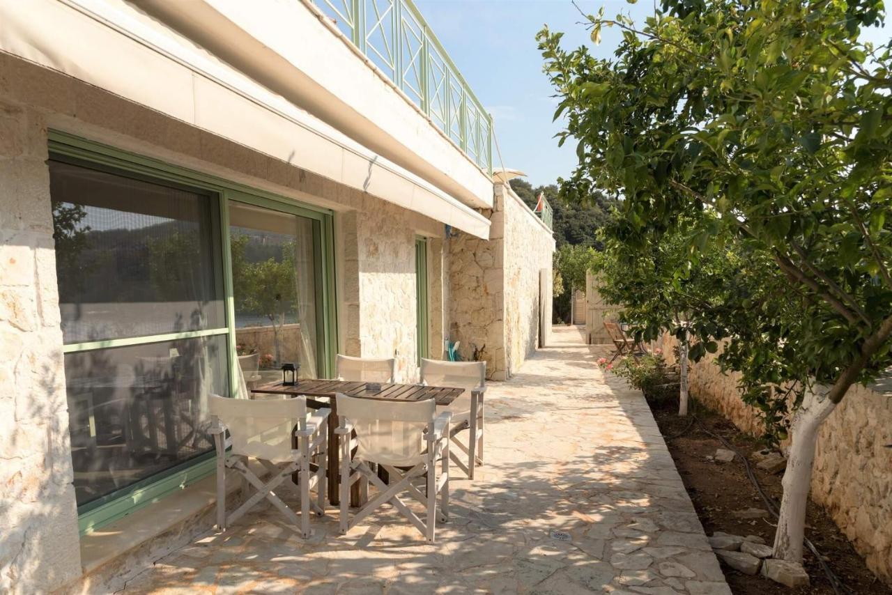 Meganisi Blue Apartment Spartokhórion Dış mekan fotoğraf